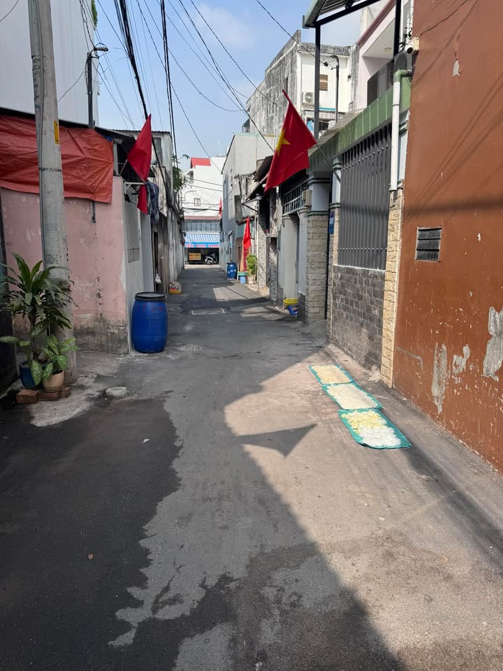 Nhà Riêng P. Phước Long B 81m² - Ô tô vào tận nhà, sổ hồng sẵn!