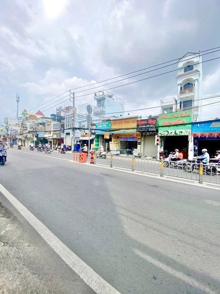 Nhà Phố Hậu Giang Q6 52m² - Mặt tiền kinh doanh đỉnh cao!