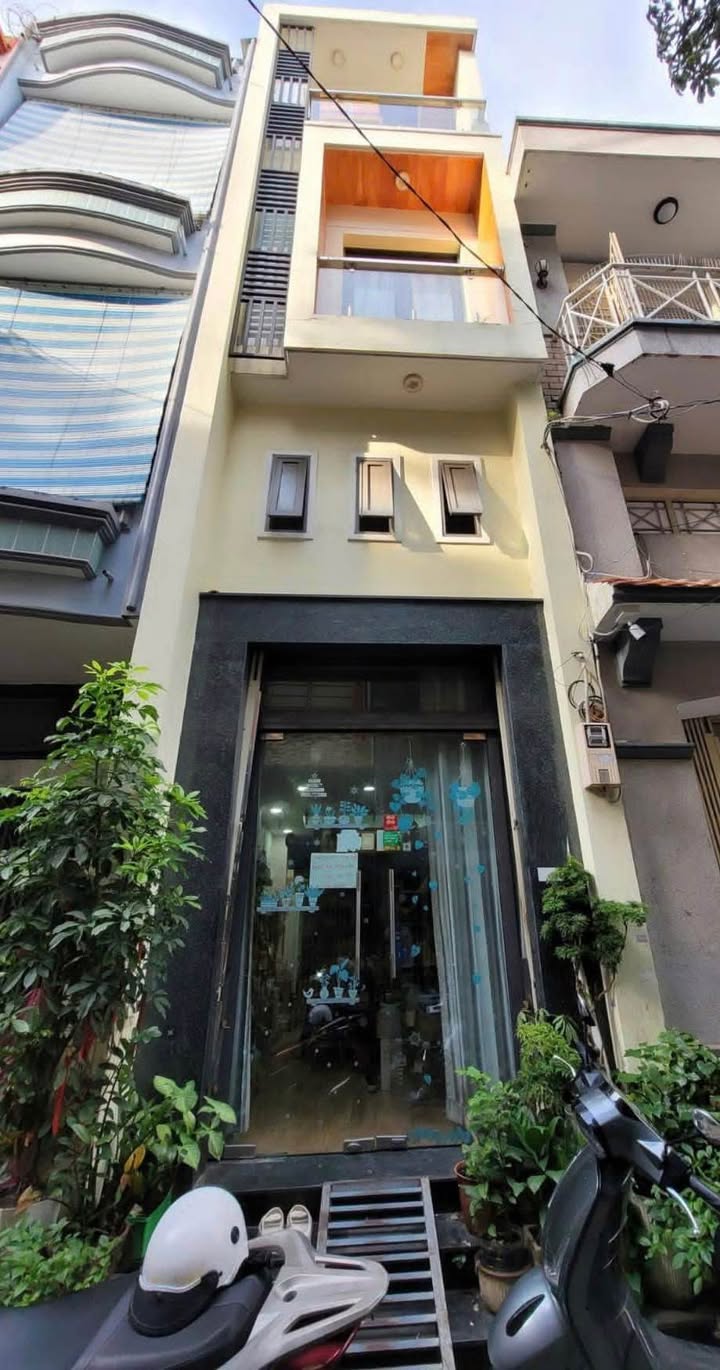 Nhà Phố Bà Hạt, Q.10 - 32m², 3 Lầu, Sổ Hồng Chính Chủ - Giá Tốt