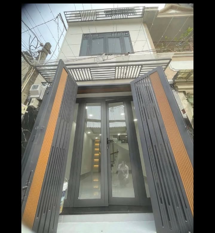 Bán Nhà Quận 7 Cạnh Phú Mỹ Hưng 33m² Giá Hơn 4 Tỷ - Sổ Hồng Sẵn!