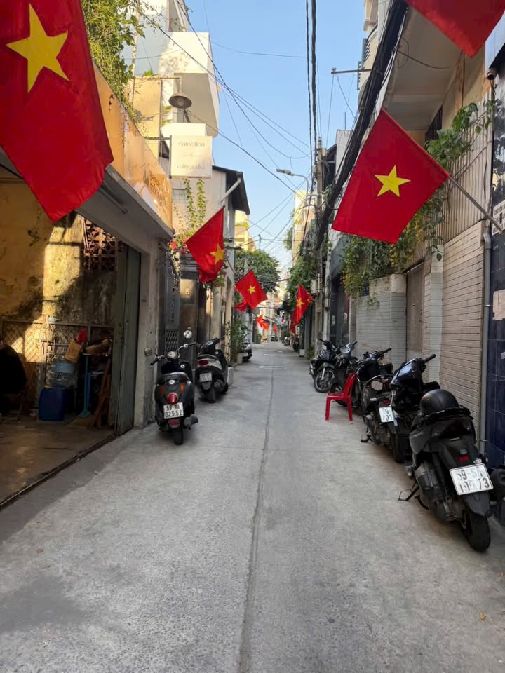 Nhà Trần Quang Diệu Q3 24m² Full Nội Thất - Sẵn Sàng Ở Ngay!