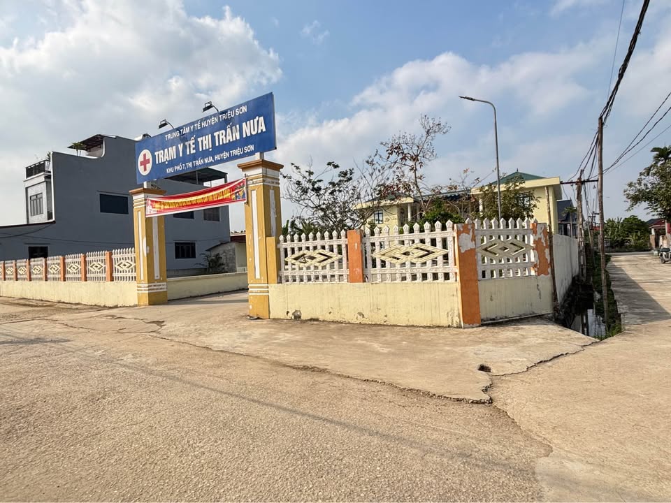 Đất Nền F0 Thị Trấn Nưa Triệu Sơn - 150m² Mặt Tiền 25m - Chia 2 Lô