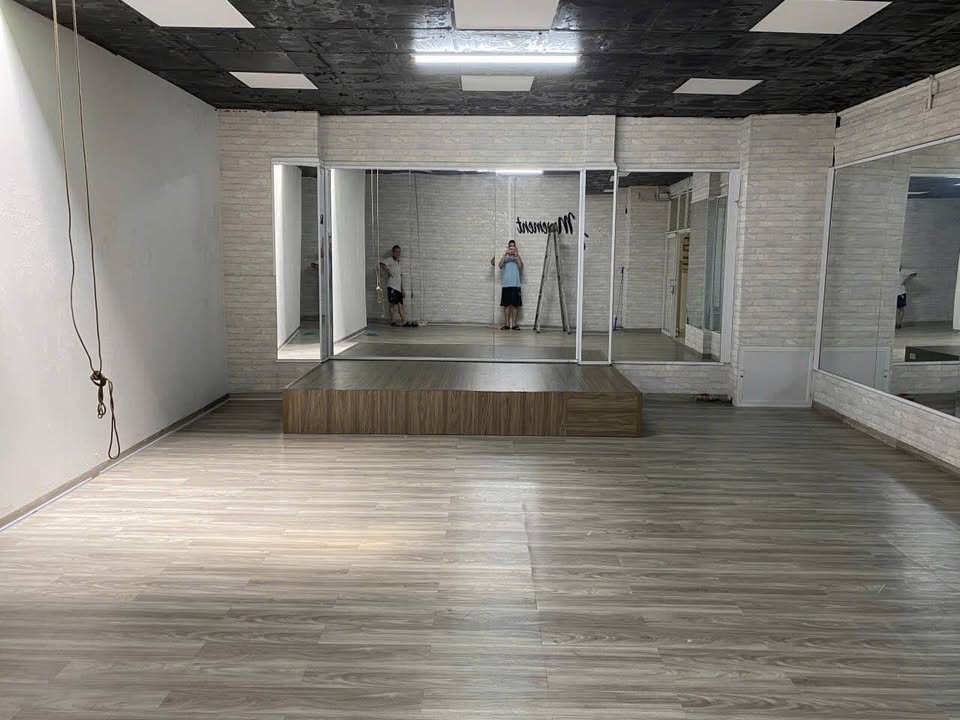 Cho thuê nhà nguyên căn Q11, 88m², hẻm xe tải - Phù hợp xưởng, văn phòng