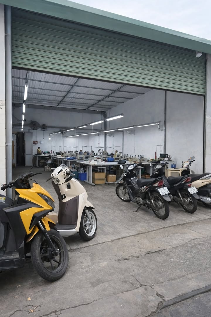 Cho thuê kho 160m² gần Chợ Dĩ An - Xe tải nhỏ vào tận nơi