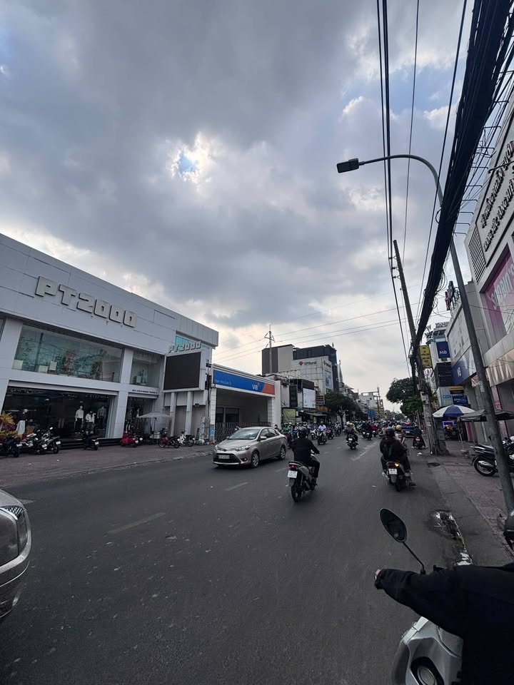 Nhà HXG Góc 2MT CMT8, Q3 - 33m², 2 Tầng, Sổ Hồng - Giá Tốt Trước Tết!