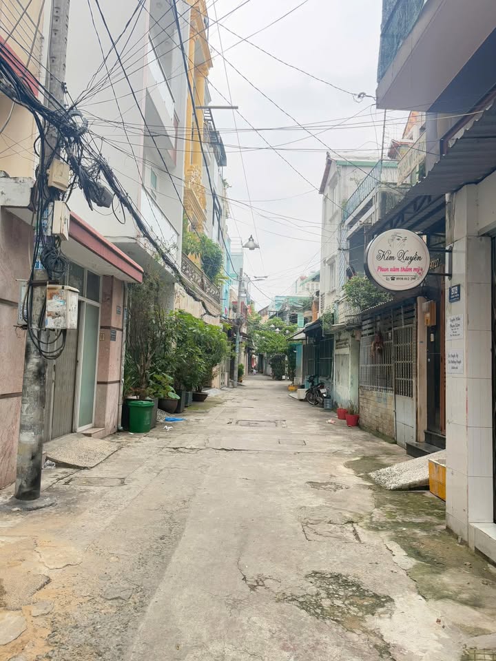 Nhà Riêng Quận 10 28.2m² - Sổ Hồng Sẵn, Công Chứng Ngay!