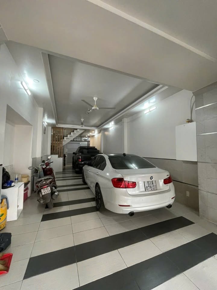 Nhà phố Đồng Đen Tân Bình 80m² giá 55 triệu - Mặt tiền kinh doanh!