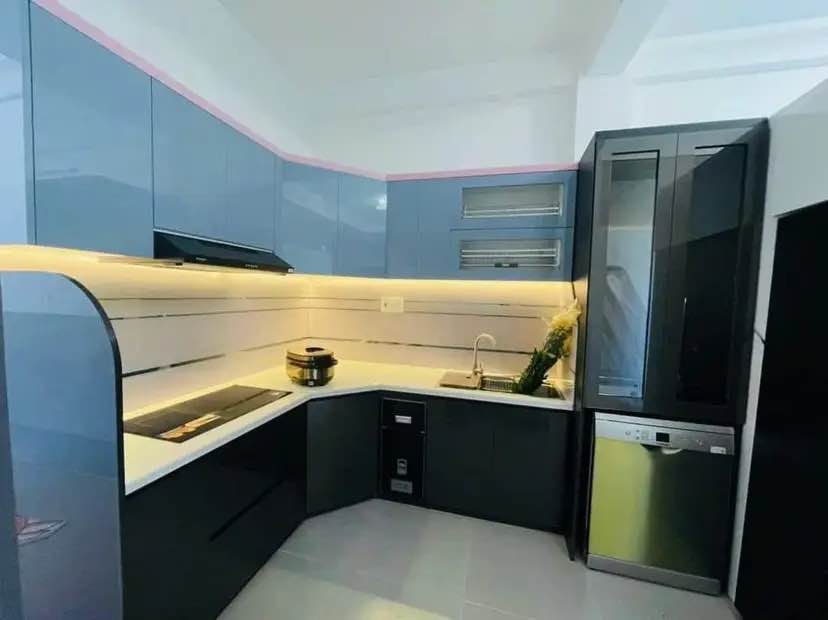 Nhà Mặt Tiền Kinh Doanh Nguyễn Thái Học, Quy Nhơn - 72m², 5 Tầng, 8.5 Tỷ