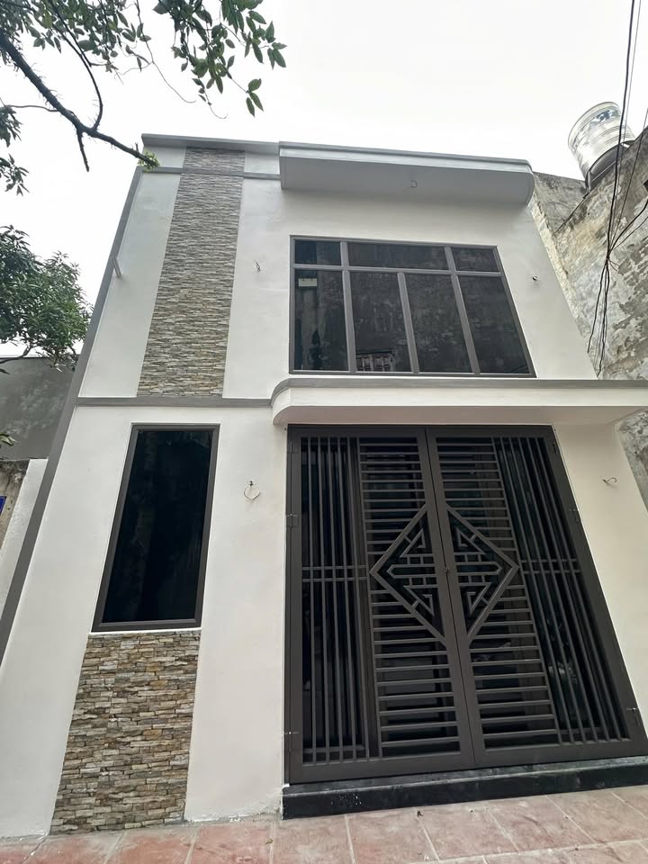 Nhà 2 Tầng 76.8m² Gần Chợ Hồ Bắc, Bắc Giang - Giá 2.8 Tỷ