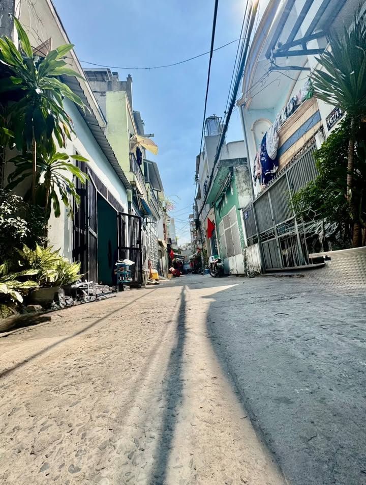 Bán nhà Đường số 12 Tân Phú 40m² giá 4.68 tỷ - Ô tô vào tận nhà!