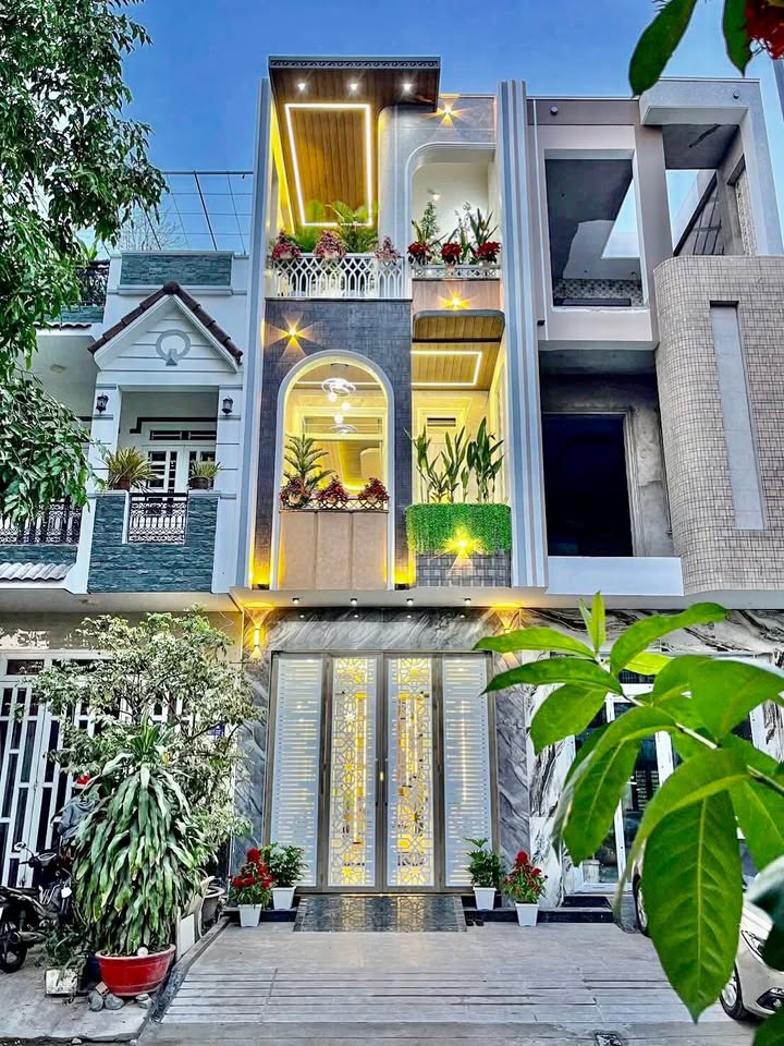 Nhà 3 Lầu KDC Thới Nhựt 2, Ninh Kiều - 80m², Full Nội Thất, 6.79 Tỷ