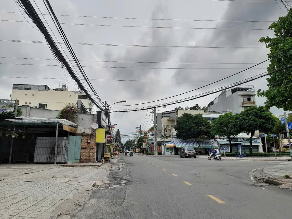 Nhà phố Ngô Quyền Thủ Đức 180m² - Mặt tiền kinh doanh siêu VIP!