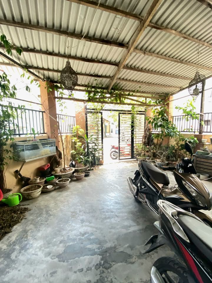 Nhà riêng Hải Châu 168m² - Ô tô vào tận nhà, vị trí đẹp!