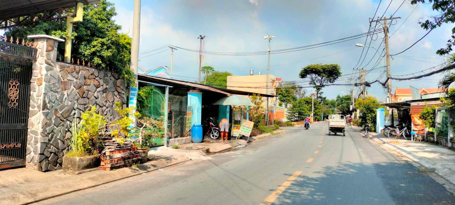 Nhà mặt tiền Tân Thới Nhì 1 Hóc Môn 42m² giá 2.7 tỷ - Mặt tiền kinh doanh