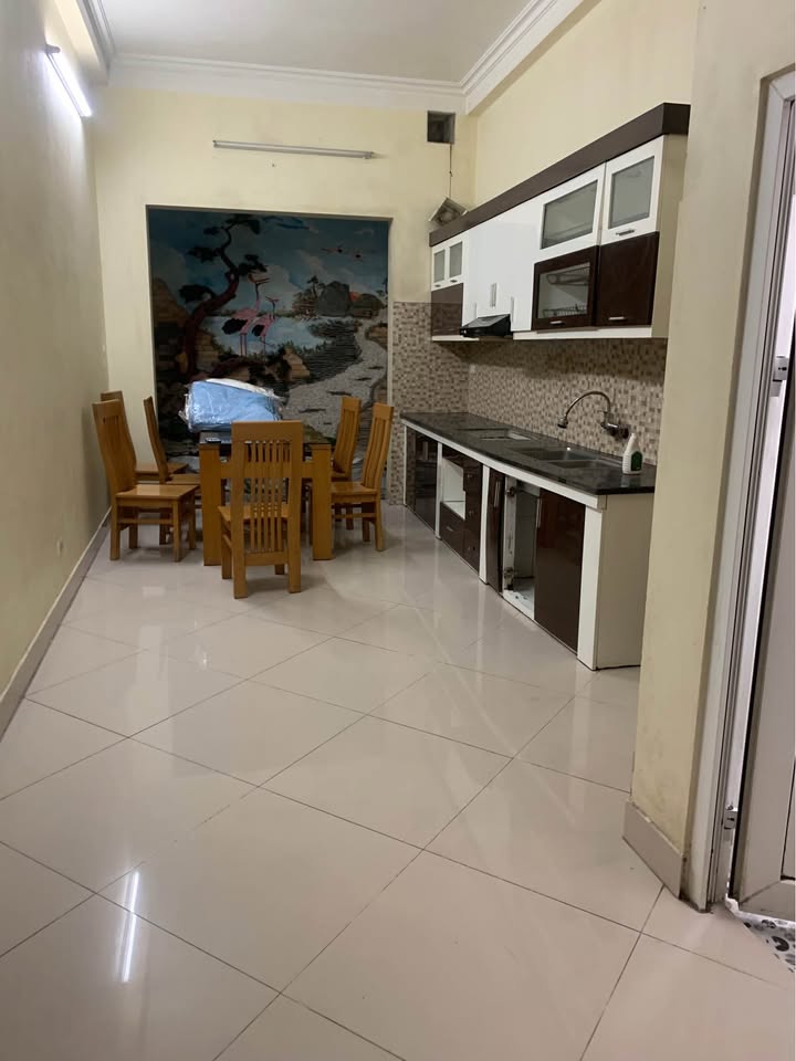 Thuê nhà nguyên căn Ngọc Hồi 4 tầng giá 7 triệu - Ô tô vào tận nhà!