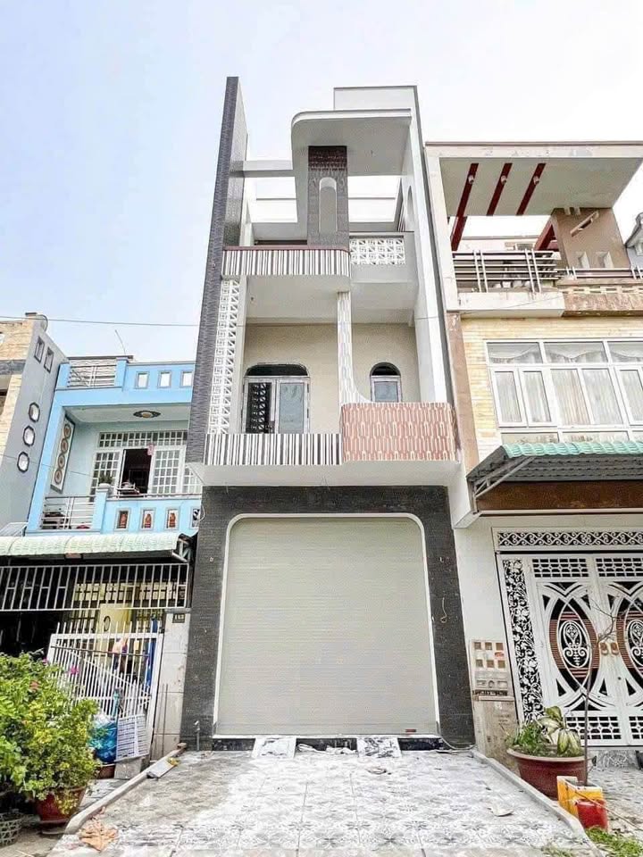 Nhà An Khánh Ninh Kiều 90m² - Sân đậu ô tô tận nhà, full nội thất!