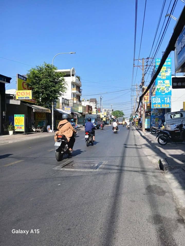 Nhà Phố Nguyễn Ảnh Thủ Q12 140m² - Mặt Tiền Kinh Doanh, Hiếm Có!