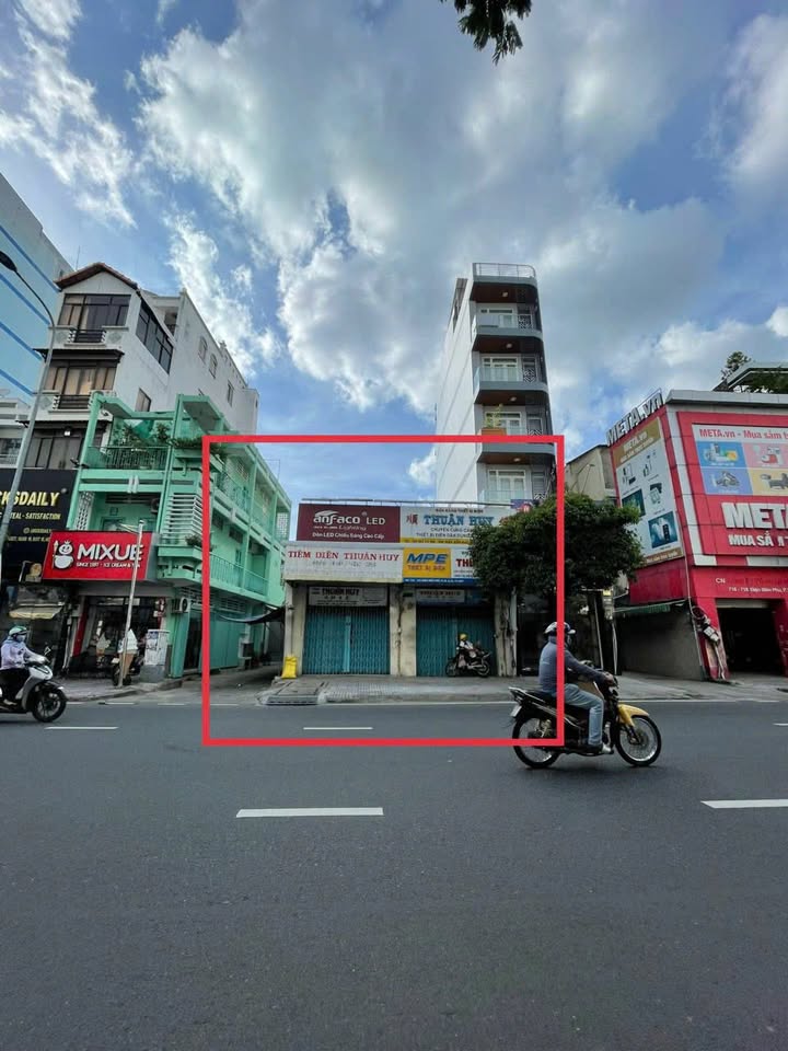 Nhà Phố Quận 10 Góc 2 Mặt Tiền Điện Biên Phủ 160m² - Vị Trí Đắc Địa