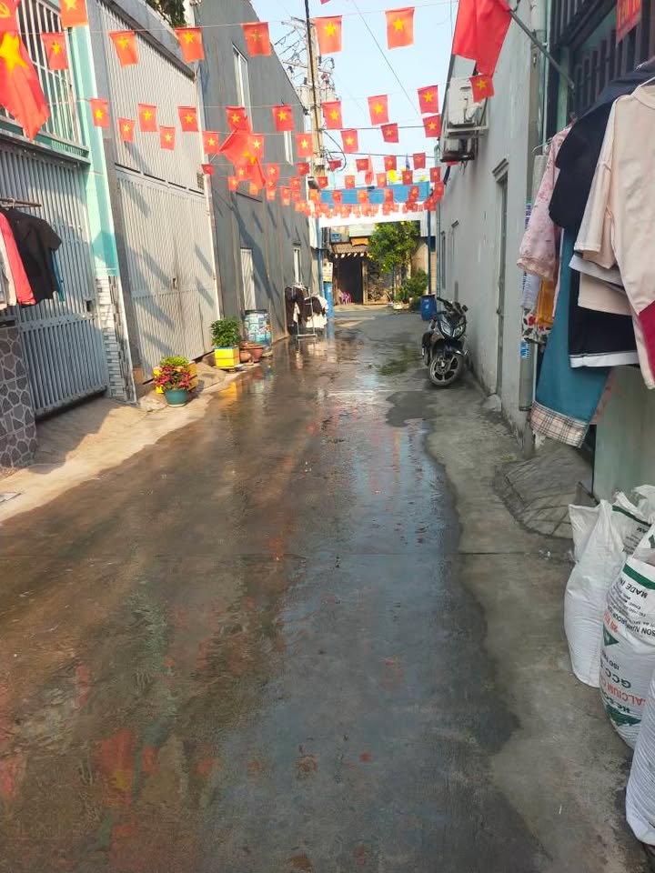 Nhà 50m² Dĩ An - 3PN, Sổ Hồng Chính Chủ, Giá 1.55 Tỷ