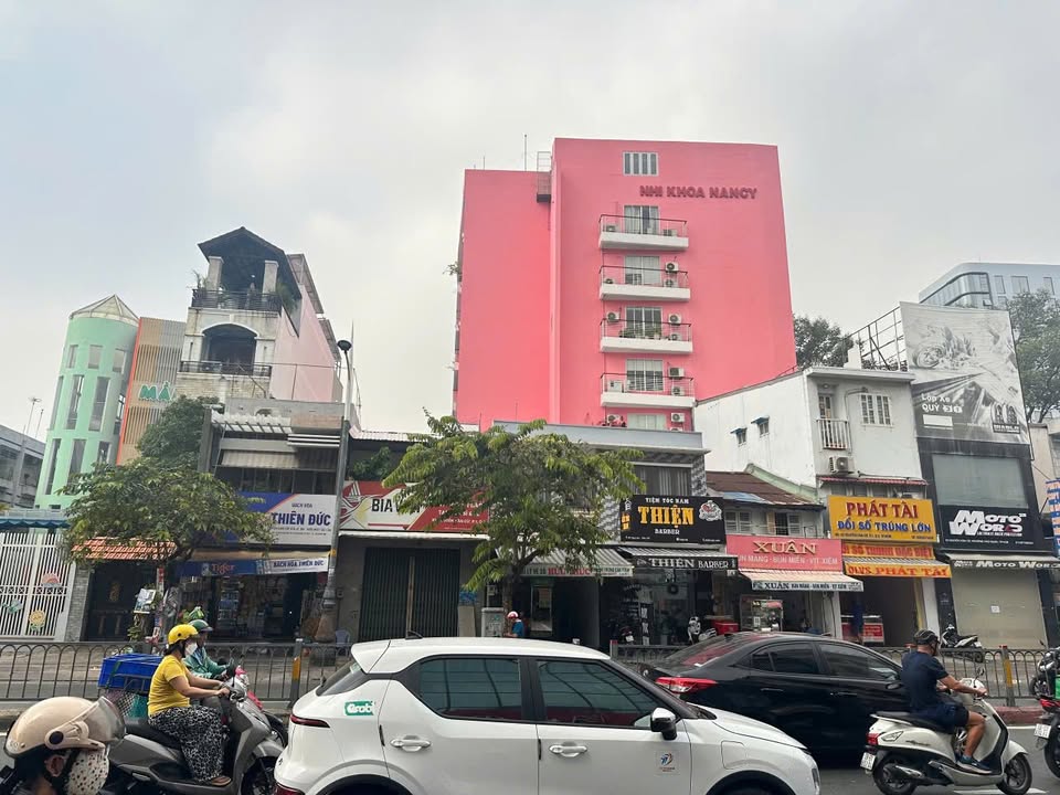 Nhà Phố Nguyễn Văn Cừ Quận 5 110m² - Mặt tiền kinh doanh đắc địa!