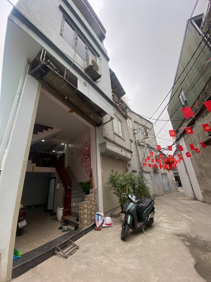 Nhà Góc 3 Tầng Tả Thanh Oai, 35m² - Oto Đỗ Cửa, Giá 7 Tỷ