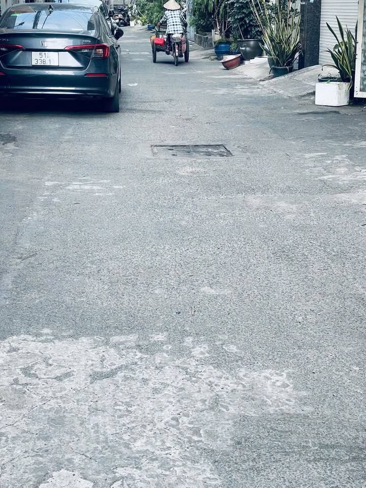 Nhà phố Út Tịch, Tân Bình 40m² - Hẻm xe tải, Sát mặt phố!