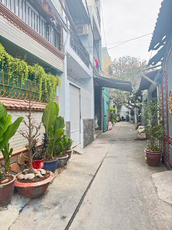 Nhà Phường 6 Quận 8 71m² giá 5.5 tỷ - Tiềm năng xây mới!