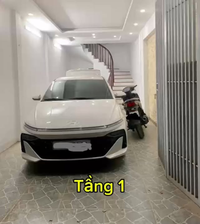 Cho thuê nhà 5 tầng 40m² Lạc Long Quân - Ngõ ô tô, KDVP