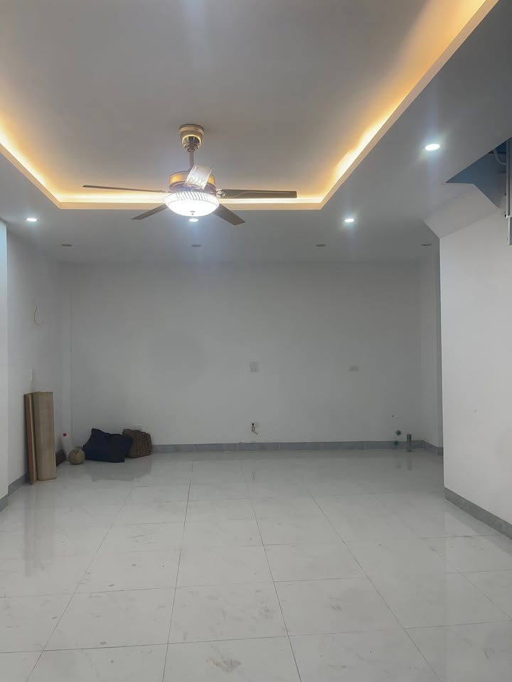 Nhà 38m² Đức Thượng (Hoài Đức) 3 Tầng Kiên Cố - 2.4 Tỷ