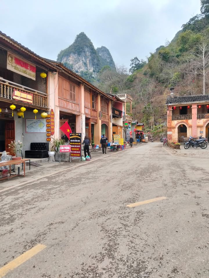 Đất nền Đồng Văn, Hà Giang 2000m² - Mặt tiền QL4C, sát Phố Cổ