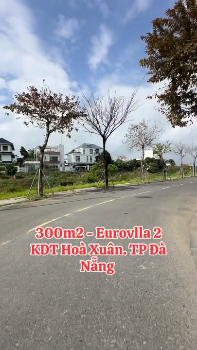Eurovlla 2 Đà Nẵng: Townhouse 300m² mặt tiền 12m, view kênh - Giá 26.4 tỷ