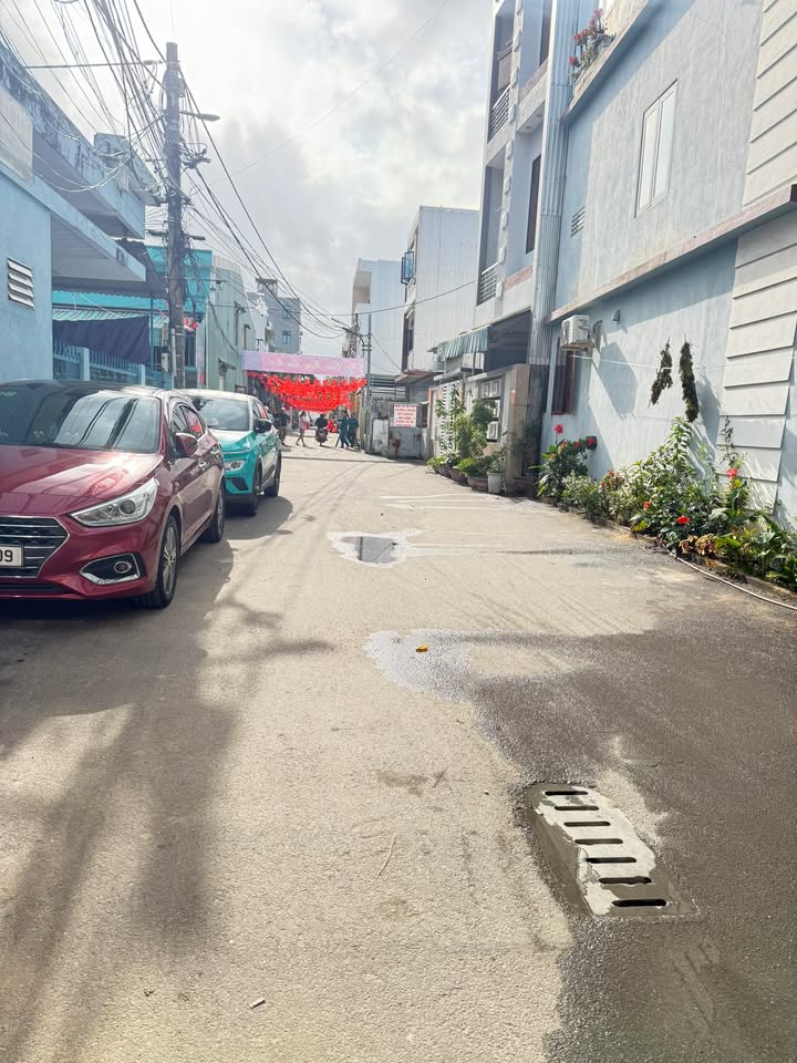 Nhà 3 tầng Nguyễn Phước Nguyên 64m² - 2 mặt kiệt, ô tô đỗ cửa!