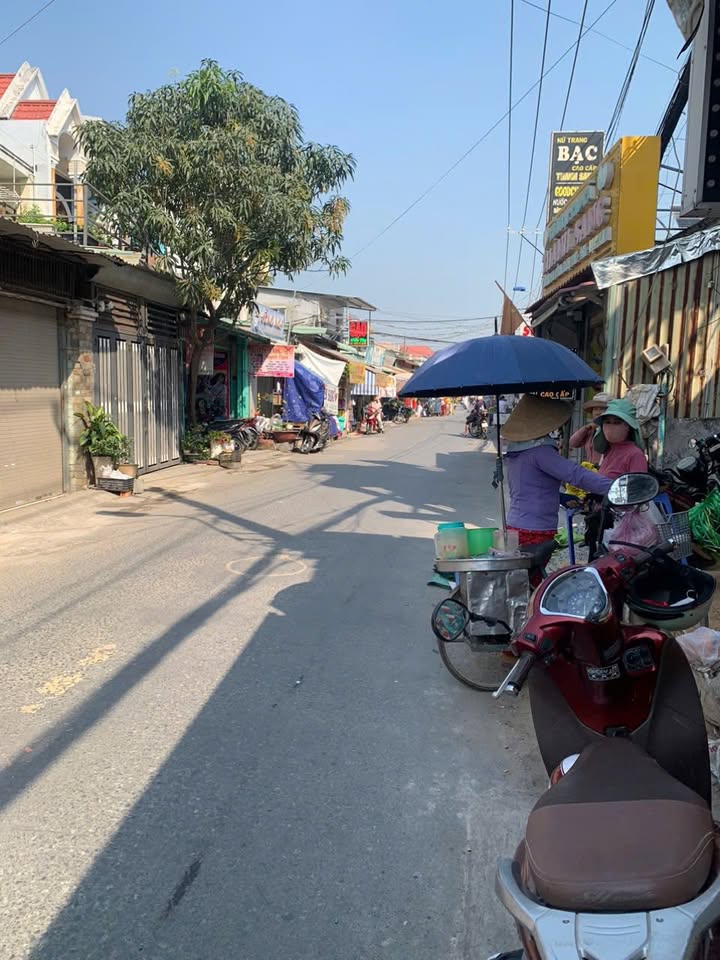 Mặt bằng kinh doanh 100m² mặt tiền chợ Lê Thị Ngay, Bình Chánh - 7 triệu/tháng