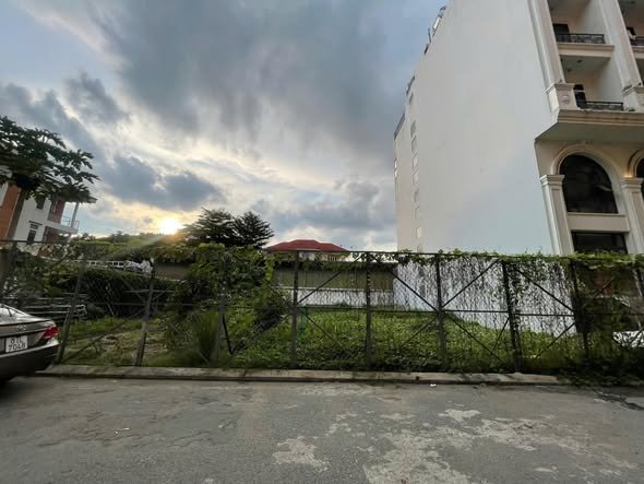 Bán Đất Thảo Điền Quận 2 - 470.8m² - Xây Hầm 7 Tầng - 114 Tỷ