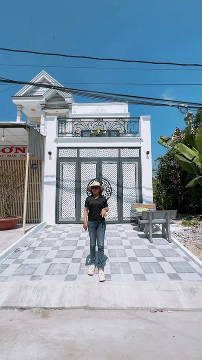 Nhà Mặt Tiền Ngọc Hân Công Chúa, Rạch Giá - 90m² Full Thổ Cư, Sổ Hồng Hoàn Công