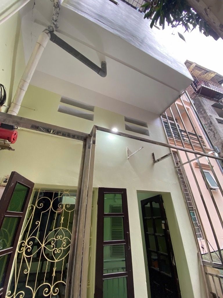 Nhà Căn Góc Hoàn Kiếm 3 Tầng, Ngõ Ô Tô - 4.9 Tỷ