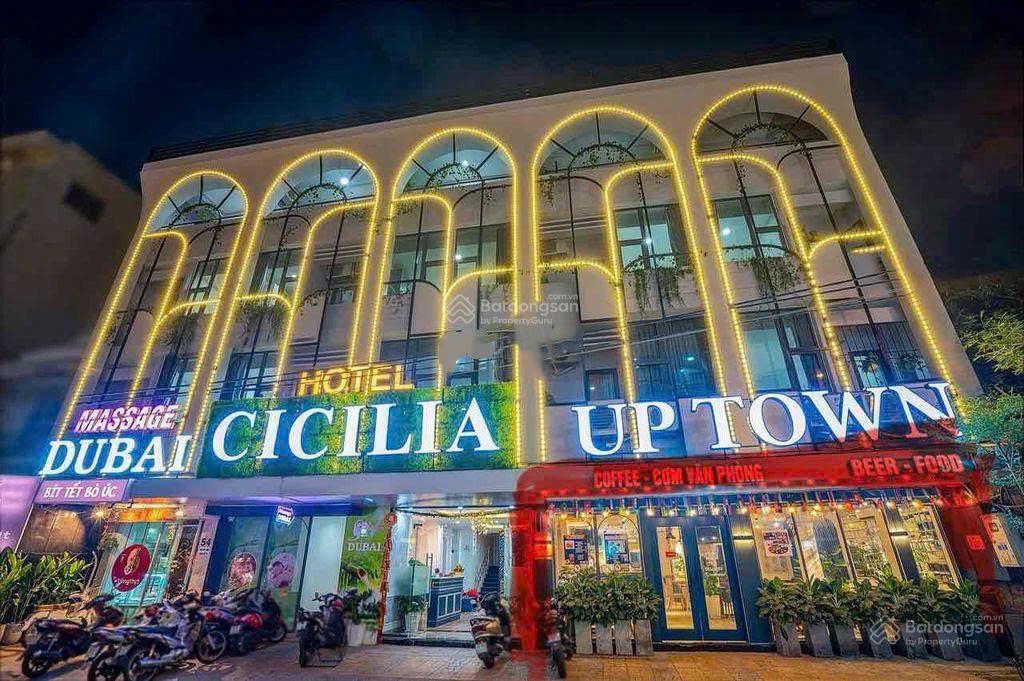 Tòa nhà CHDV Đặng Dung Q1 - Vị trí đắc địa, Dòng tiền 350 triệu/tháng!