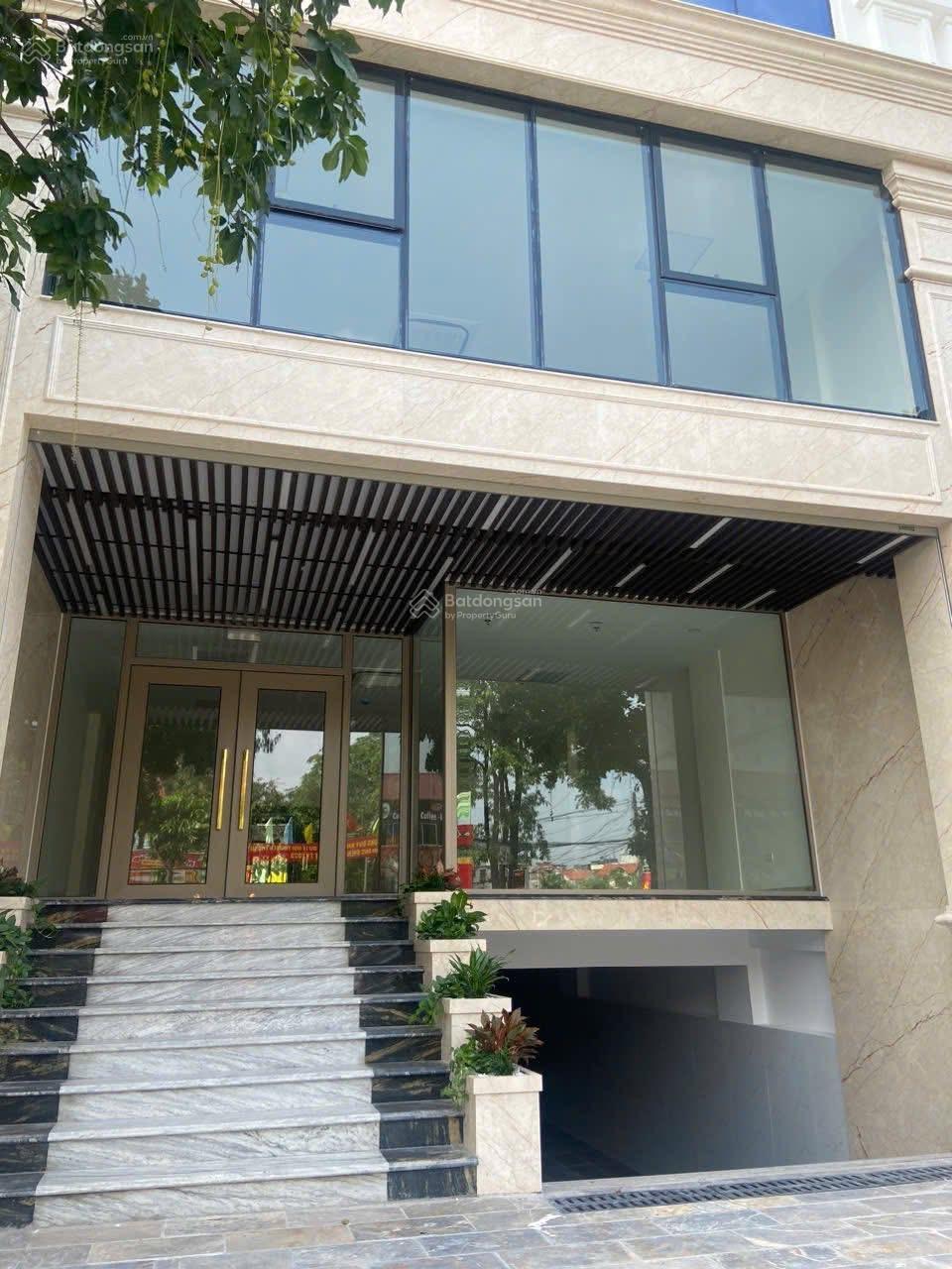 Nhà 7 tầng thang máy MT 7m, Nguyễn Thị Định, Cầu Giấy - 45 triệu