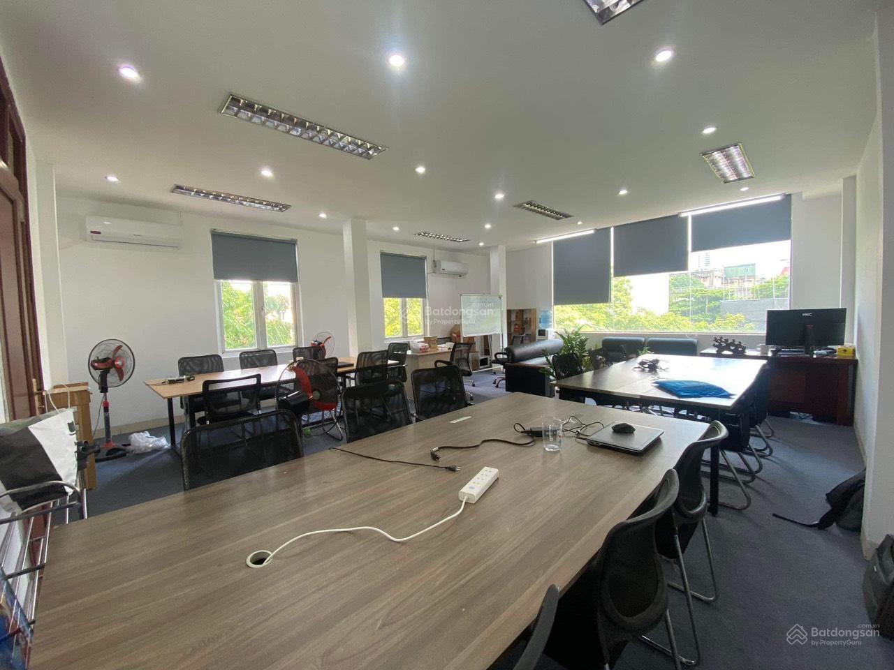 Văn phòng Nguyễn Hoàng 65m² giá 11 triệu - Vị trí trung tâm