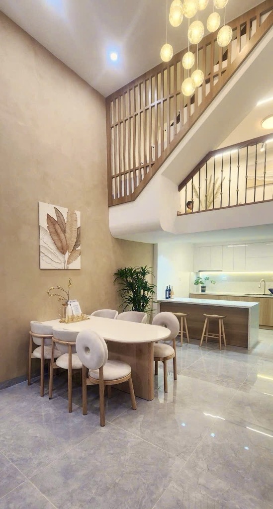 Nhà Phố Đại La 36m² Hai Bà Trưng - Full Nội Thất, Sổ Hồng Sẵn!