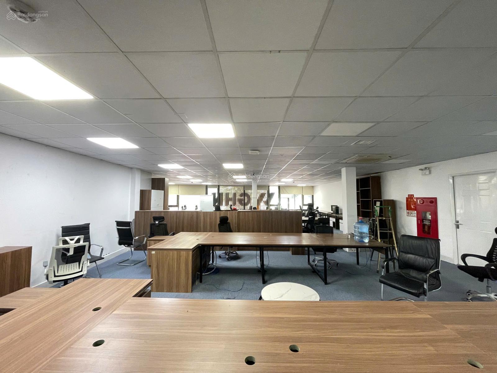 Văn phòng Võ Chí Công Tây Hồ 150m² - Giá thuê hợp lý!