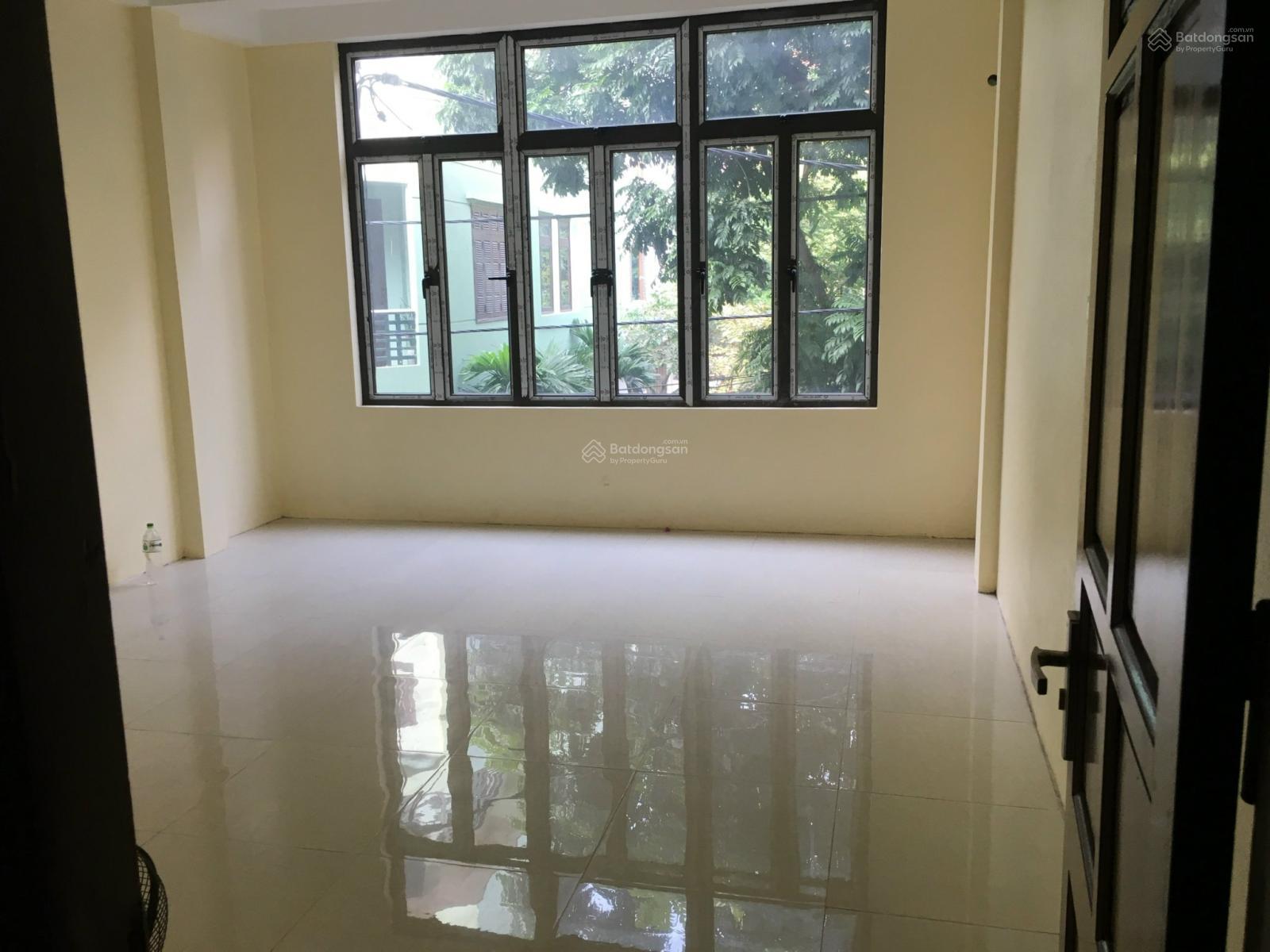 Cho thuê nhà 60m² Cầu Diễn, Ô tô đỗ cửa - Phù hợp VP & Ở