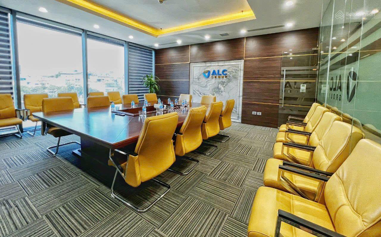 Văn phòng 190m² Ngoại Giao Đoàn - Full Nội Thất, Sẵn Sàng Kinh Doanh