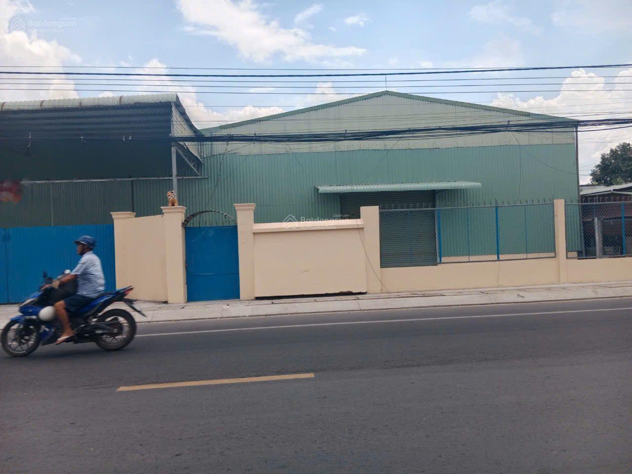 Kho xưởng Phường 5, Tân An 2500m² - Container thoải, hoạt động ngay!