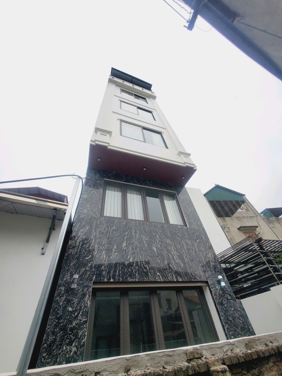 Nhà 6 Tầng Mặt Tiền 4.3m, 40m² - Phúc Đồng, Long Biên - 9.7 Tỷ