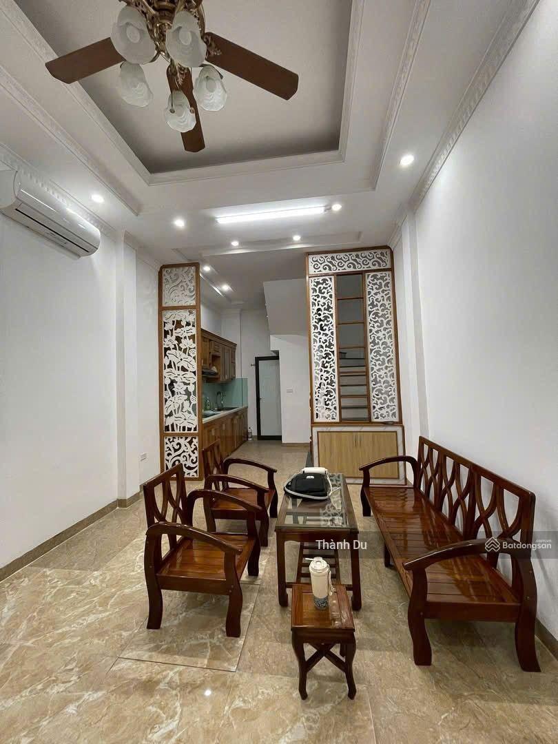 Thuê nhà nguyên căn Thạch Bàn 36m² giá 10 triệu - Sẵn sàng ở ngay!