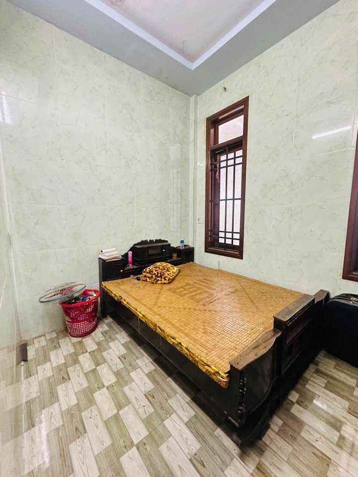 Thuê nhà nguyên căn Kiệt Điện Biên Phủ, Huế 80m² - Sẵn sàng ở ngay!