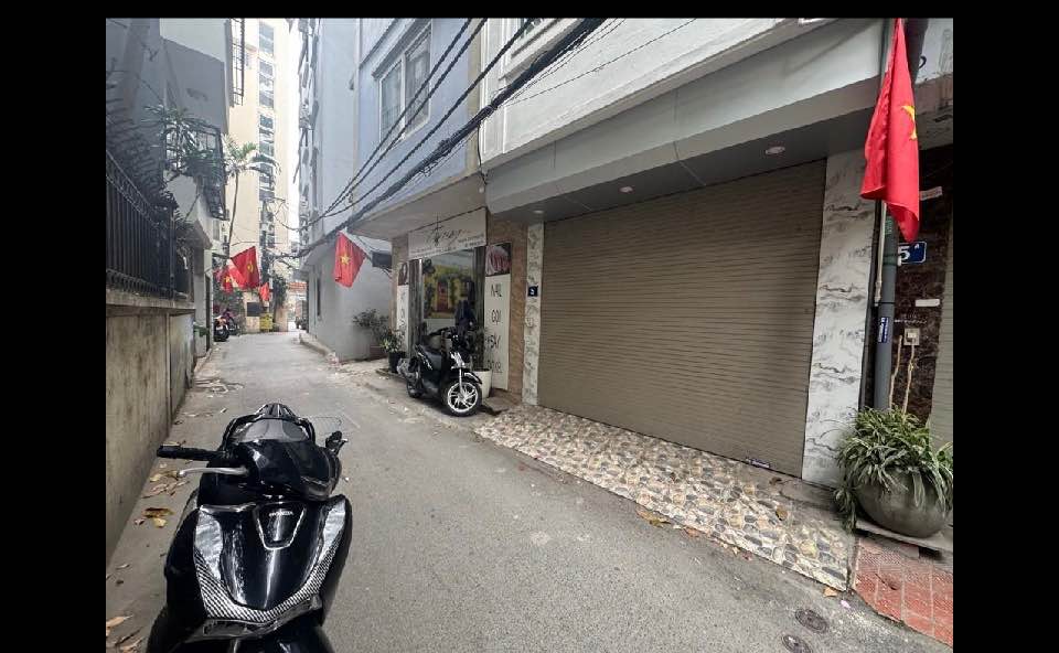 Nhà Phố Nguyễn Văn Cừ Long Biên 40m² 5 Tầng, Kinh Doanh Sầm Uất, Sát Mặt Phố