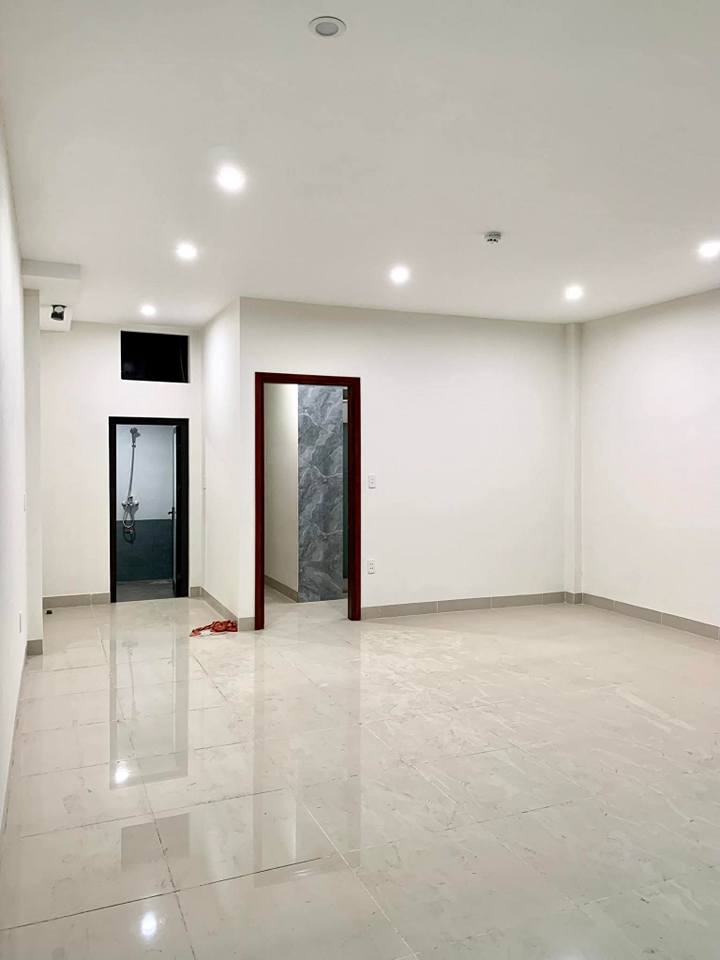 Nhà phố Văn La Hà Đông 50m² 2.5 tỷ - Mặt tiền kinh doanh, thang máy xịn!