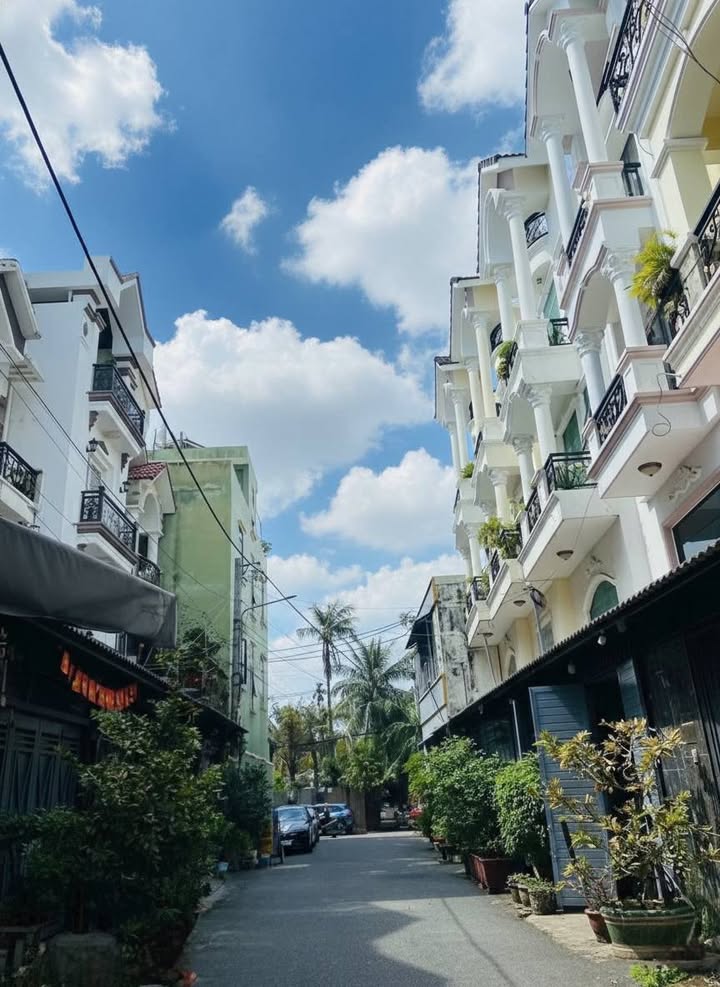 Nhà 5 Tầng Hẻm Xe Hơi 60m² Thủ Đức - Gần Gigamall, Sổ Hồng